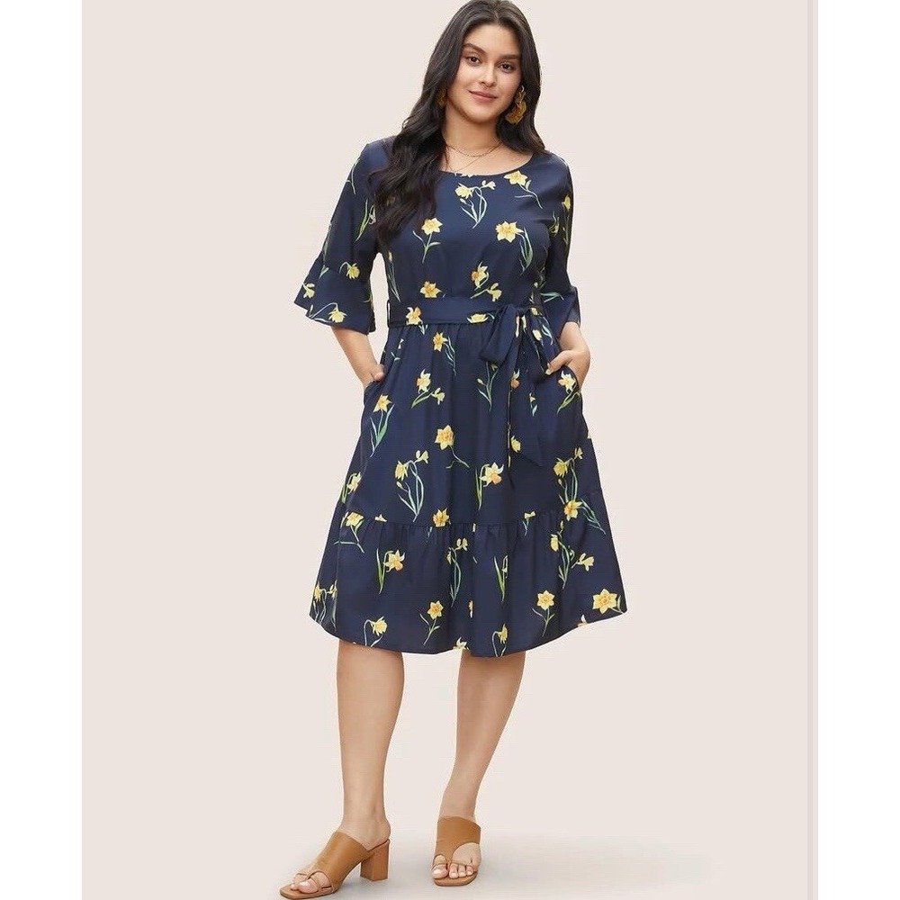 NEW BloomChic Women's Plus Size 28 Navy Daffodil Floral Dress Lightweight Belted